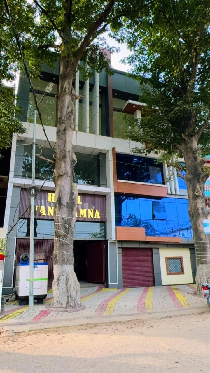 Hotel Manokamna ブッダガヤ エクステリア 写真